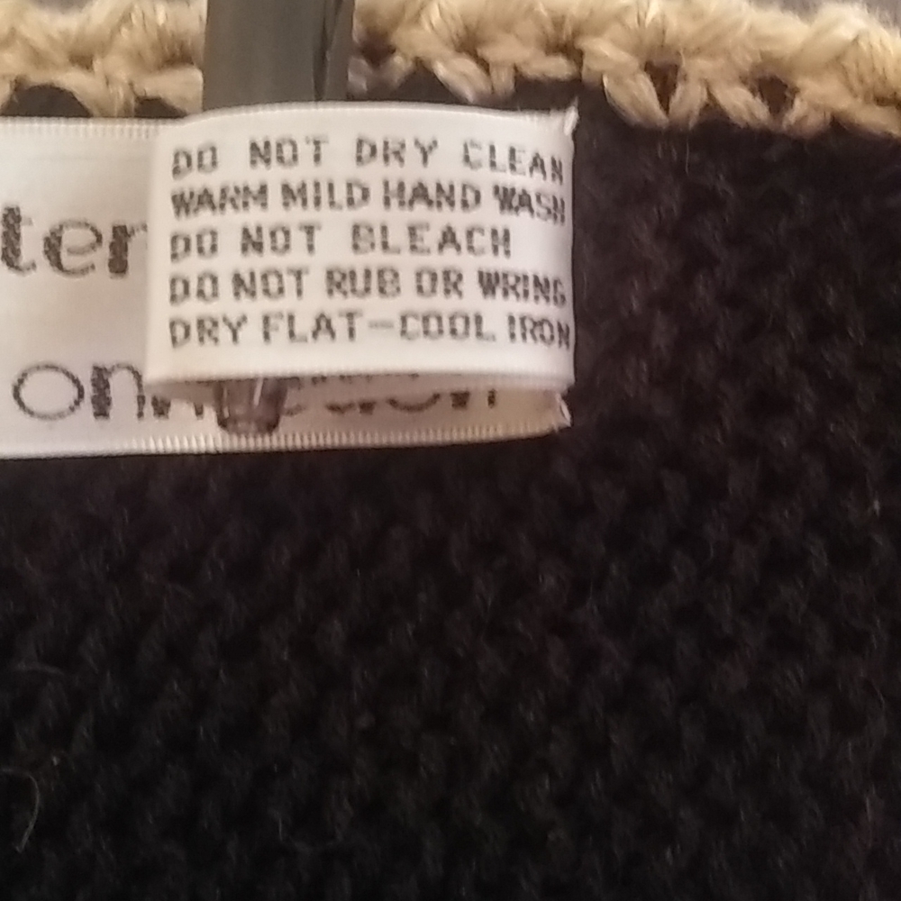 Color Block Sweater - Picture 12 of 13